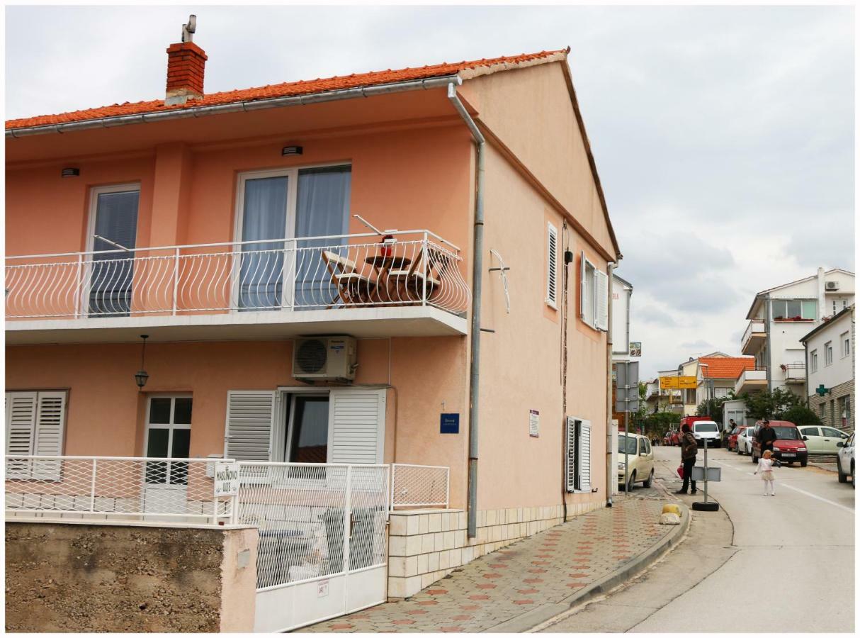 Apartman Loretta Primošten المظهر الخارجي الصورة