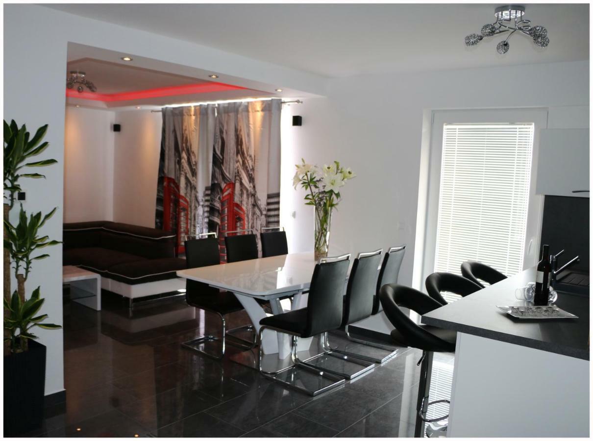 Apartman Loretta Primošten المظهر الخارجي الصورة