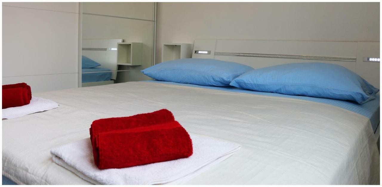 Apartman Loretta Primošten المظهر الخارجي الصورة