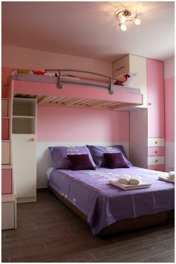 Apartman Loretta Primošten المظهر الخارجي الصورة